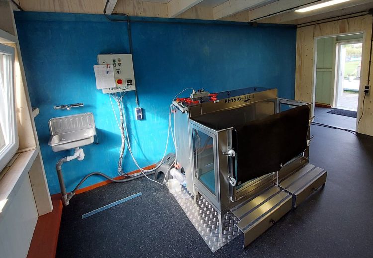 Professionele Aquaruimte Hondencentrum Hoogkerk
